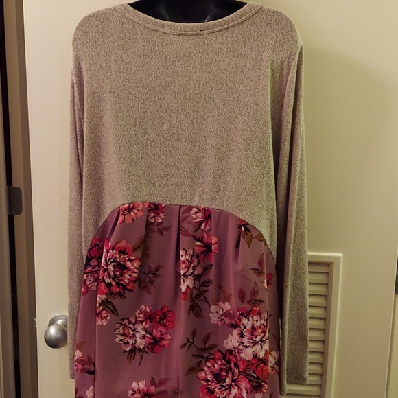 NWT LIGHTWEIGHT SWEATER TOP - Picture 4 of 4